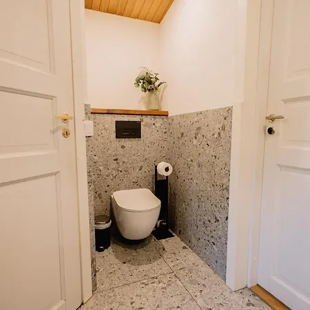 Private Seaside House With Hottub And Sauna Pärnu
